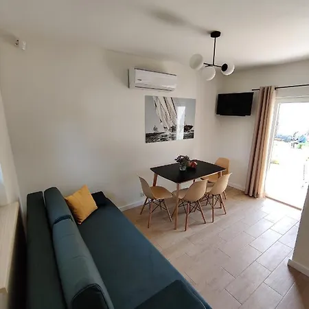 Przystan Na Dobrej 펜션 코팔리노